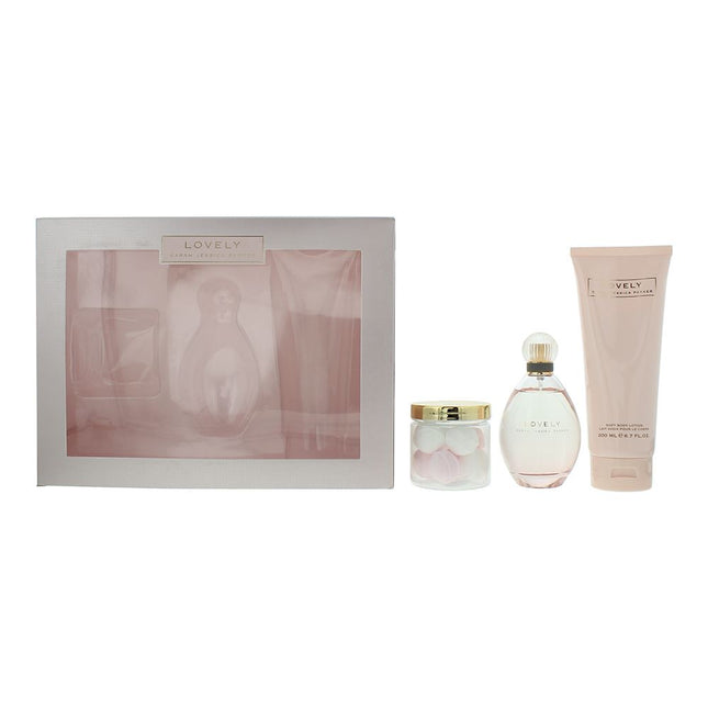 Sarah Jessica Parker Lovely Eau de Parfum 100ml, Body Lotion + Bath Bomb